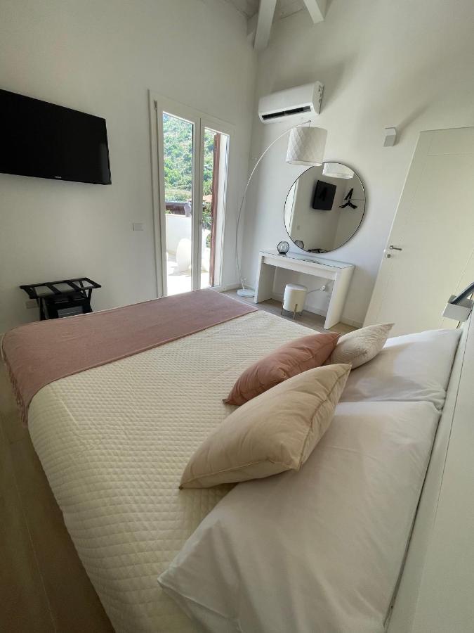 Martanna Rooms カリーニ エクステリア 写真